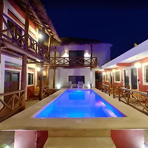 Isla Bonita Остров Холбокс